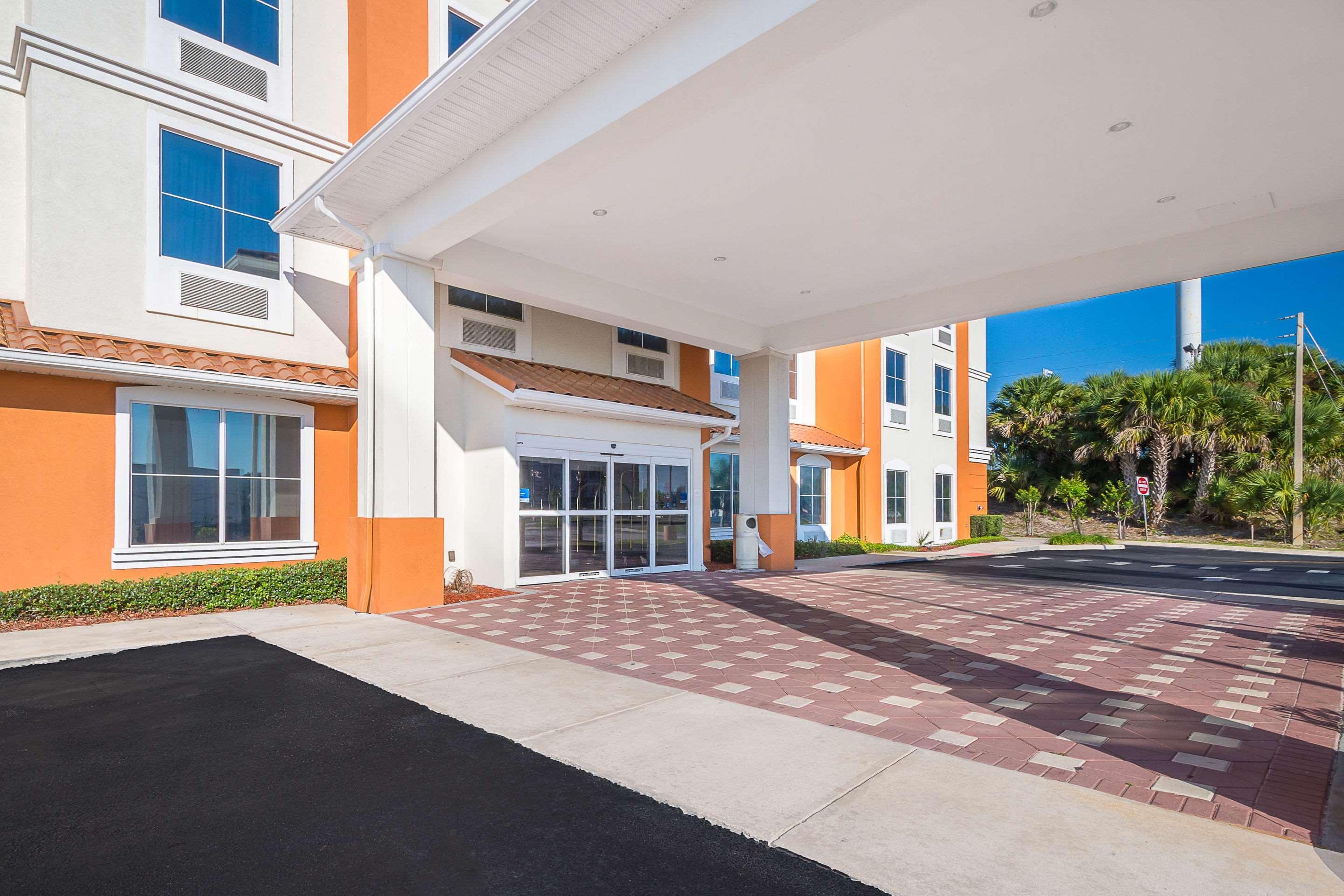 Comfort Inn & Suites Maingate South Davenport Exterior photo