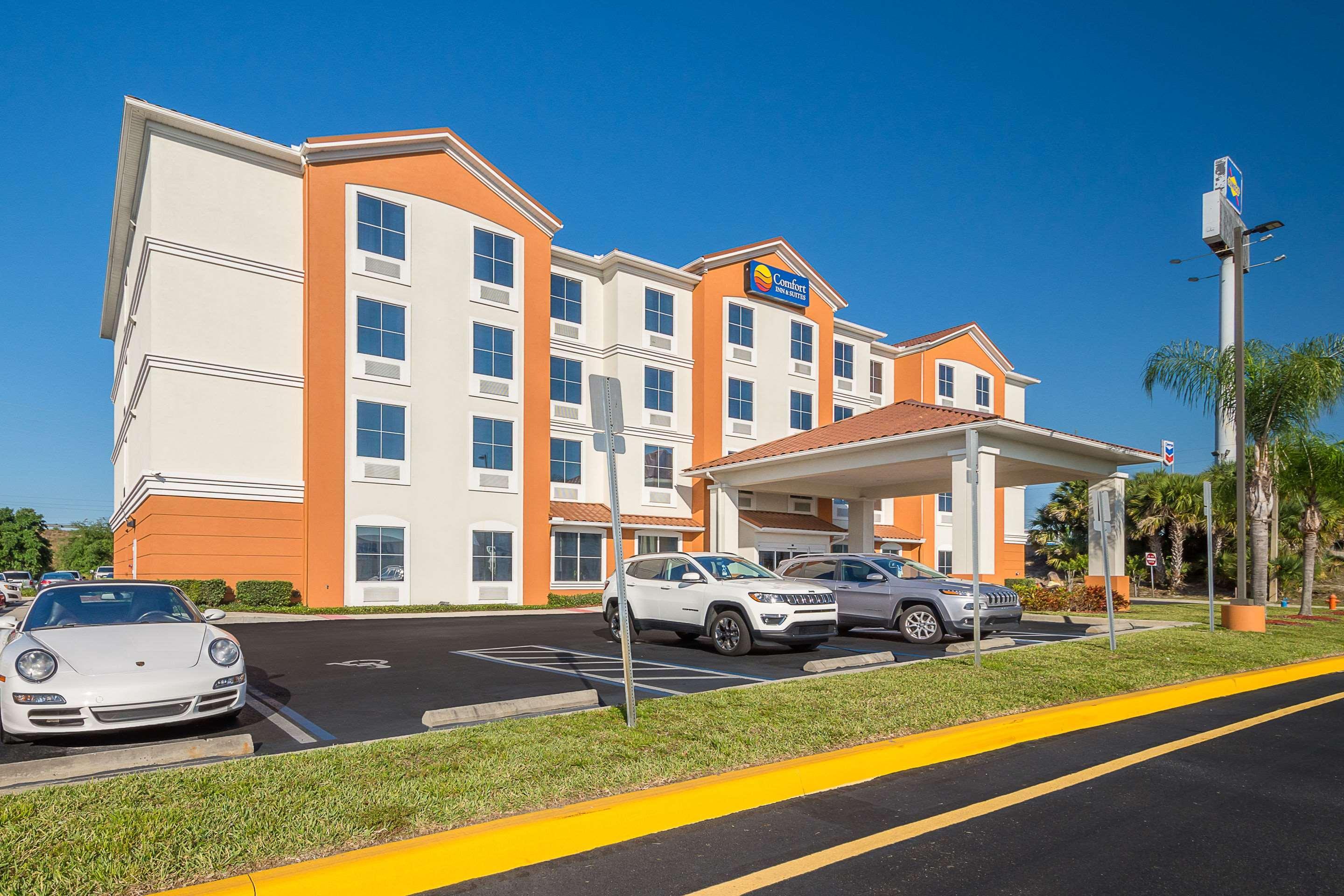 Comfort Inn & Suites Maingate South Davenport Exterior photo